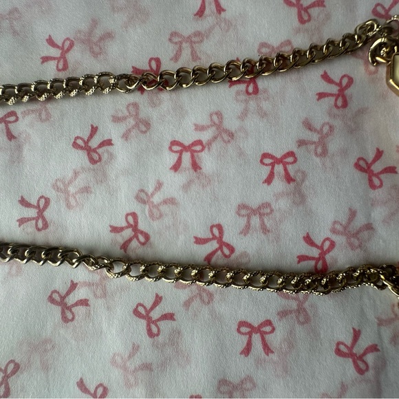 Guess Gold Heart and Key Necklace - Picture 4 of 5